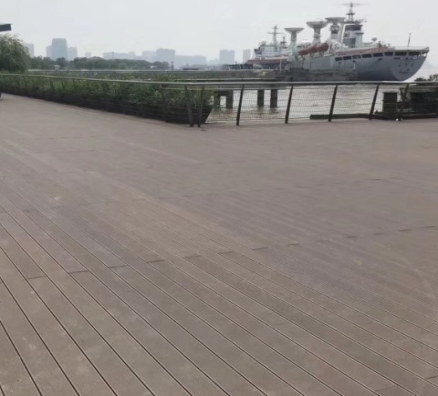 江阴船厂江景平台翻修项目