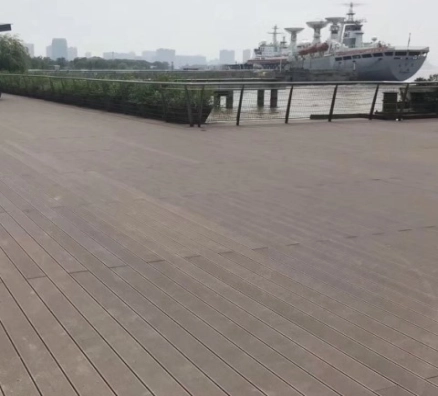 江阴船厂江景平台翻修项目
