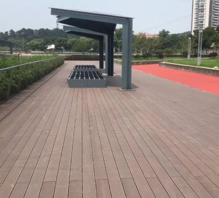 江阴船厂江景平台翻修项目
